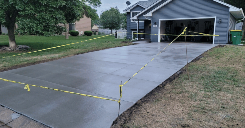 Concrete Driveway Mpls 1024x533 